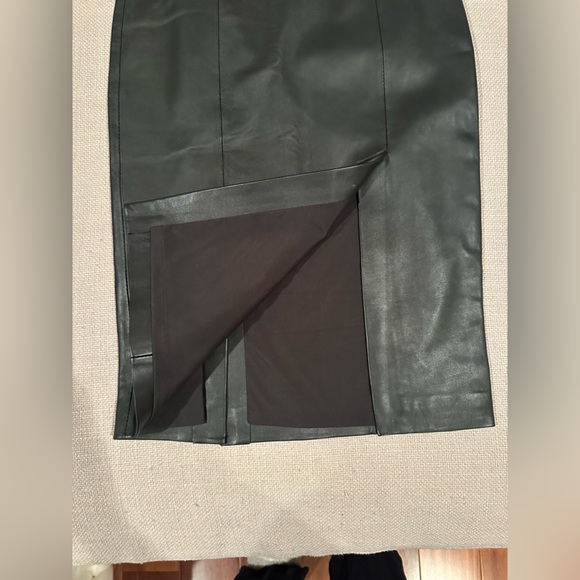 Bebe - Picture 5 of 11